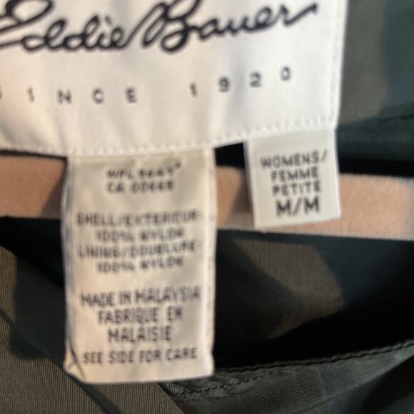 Eddie Bauer Rain Jacket Women’s Hunter Green Lightweight Size Petite Medium - Picture 5 of 9